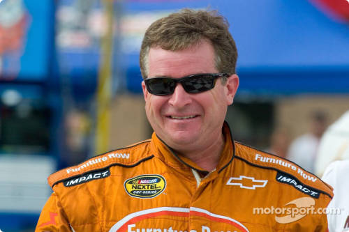 nascarcup_2007_fo2_bh_9538.jpg