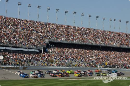 nascarcup_2008_day_eg_1166.jpg
