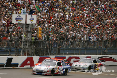 nascarcup_2008_tal_as_0103.jpg