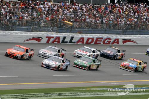 nascarcup_2008_tal_ga_0107.jpg