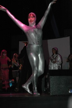 space_fashion_show_008.jpg