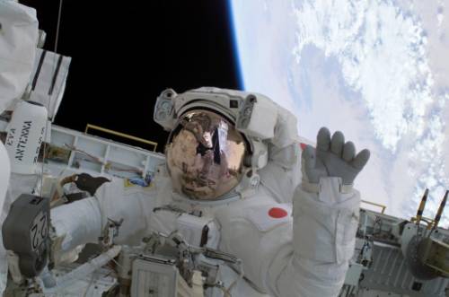 astronaut9.jpg